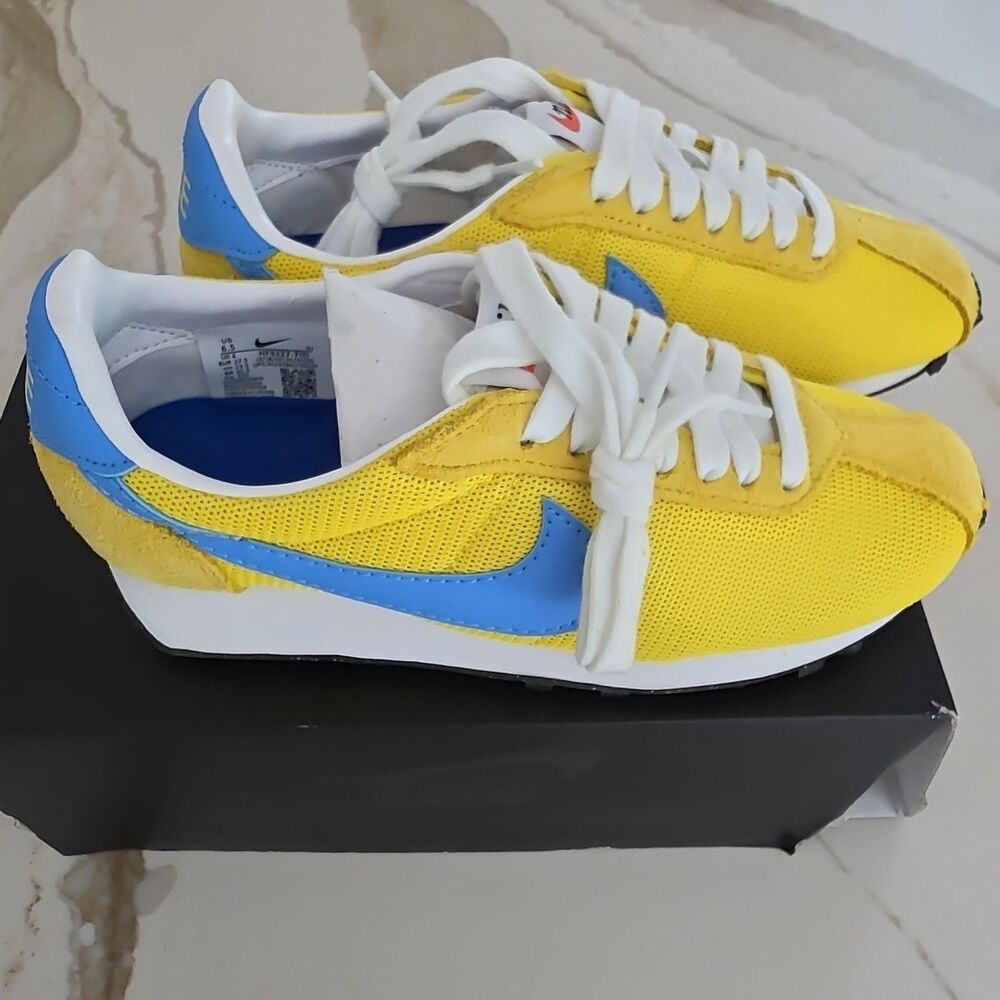 Nike Women's LD 1000 Lightening University Blue Sneakers Size 6.5